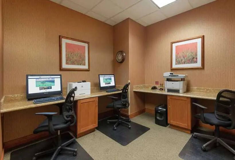 ホテル Embassy Suites By Hilton Loveland Conference Center