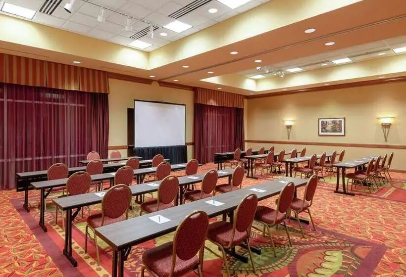 ホテル Embassy Suites By Hilton Loveland Conference Center