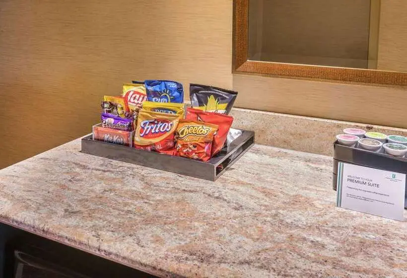 ホテル Embassy Suites By Hilton Loveland Conference Center