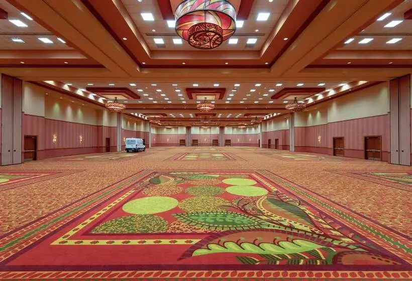 ホテル Embassy Suites By Hilton Loveland Conference Center