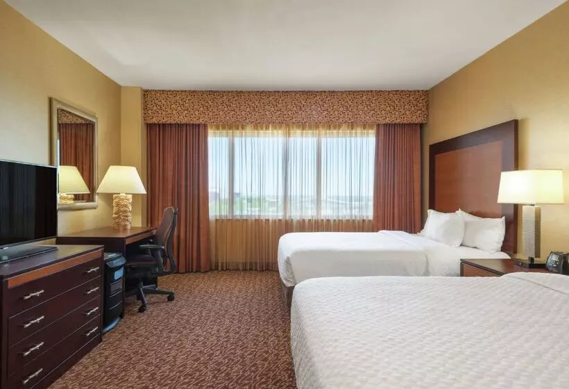 هتل Embassy Suites By Hilton Loveland Conference Center