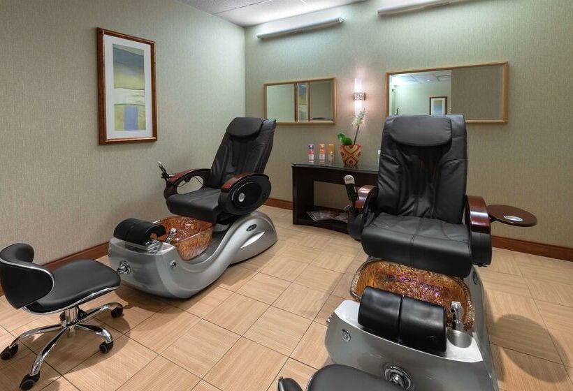 Отель Embassy Suites By Hilton Loveland Conference Center