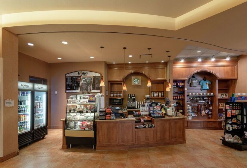 Отель Embassy Suites By Hilton Loveland Conference Center