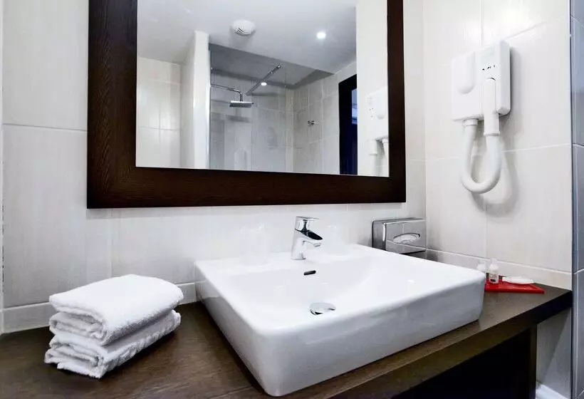 호텔 Enzo S Metz Sud Augny By Kyriad Direct