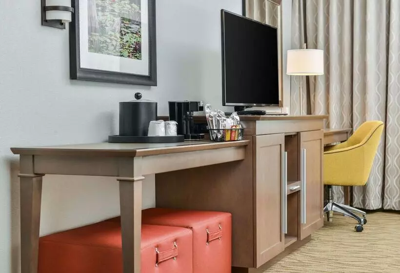 호텔 Hampton Inn Gonzales