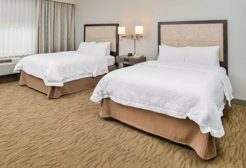 호텔 Hampton Inn Gonzales