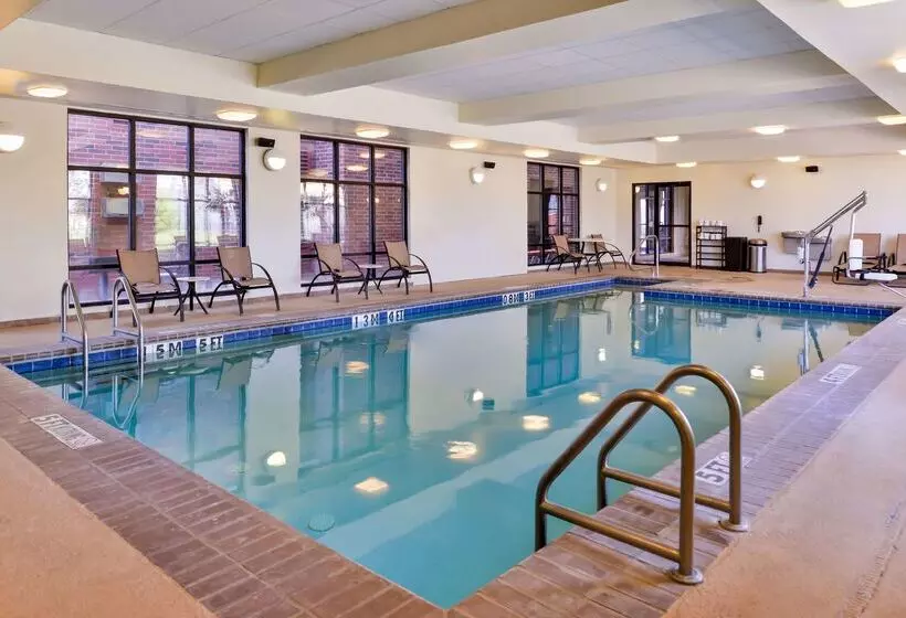 호텔 Hampton Inn Gonzales