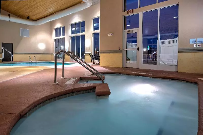 ホテル Holiday Inn Express & Suites - Green Bay East, An Ihg