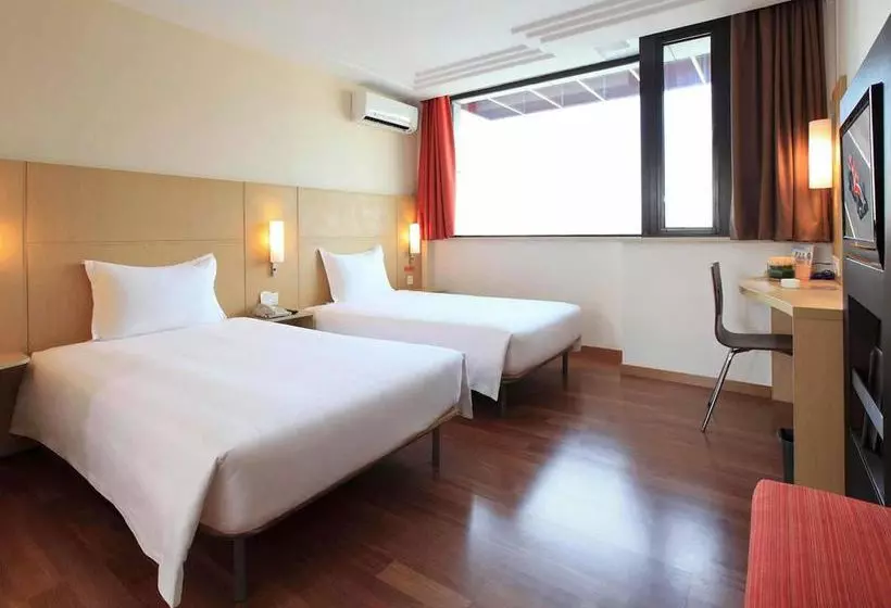 Otel Ibis Shanghai Yu Garden