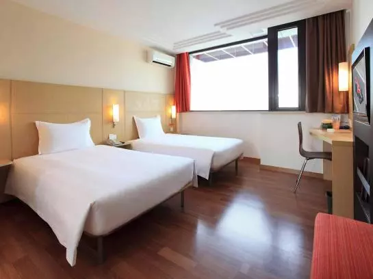 Otel Ibis Shanghai Yu Garden