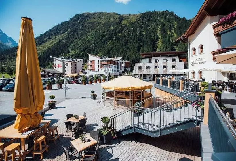 هتل Mittagskogel Pitztal