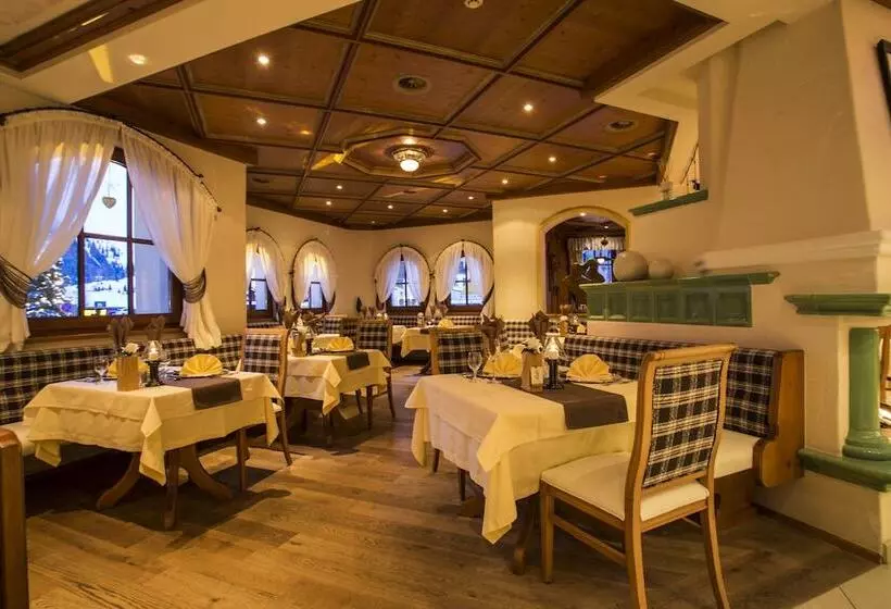 هتل Mittagskogel Pitztal