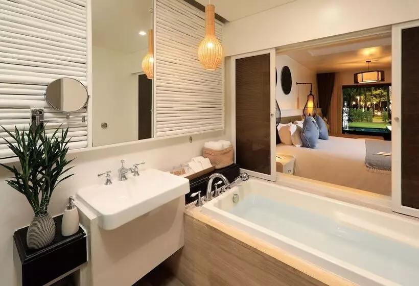 Hotelli Natai Beach Resort