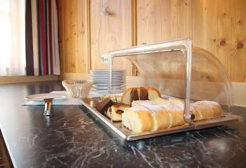 ホテル Pension Traube