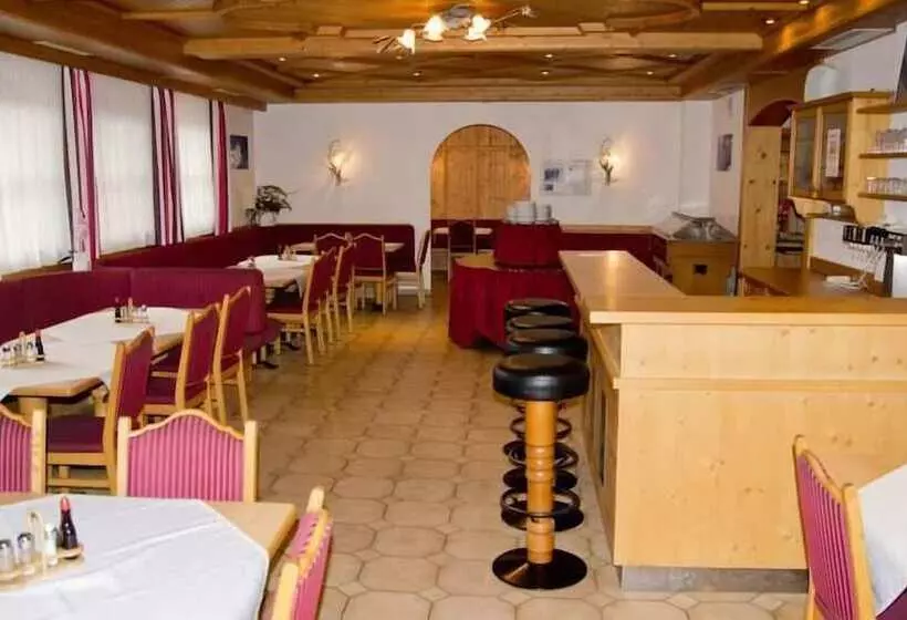 ホテル Pension Traube