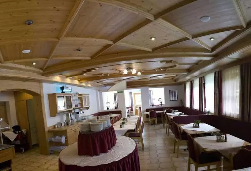 ホテル Pension Traube