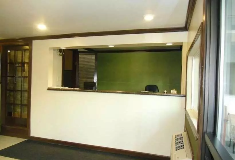 酒店 Pilgrim Inn & Cottages