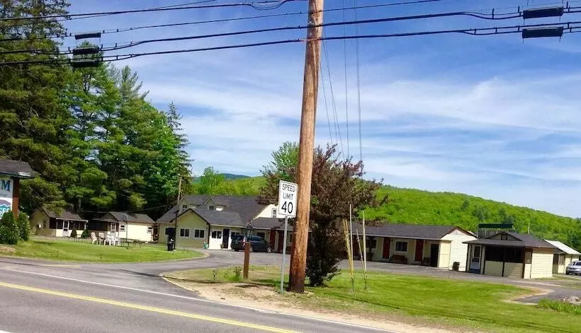 酒店 Pilgrim Inn & Cottages