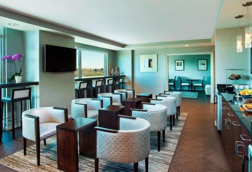 Отель The Westin Richmond