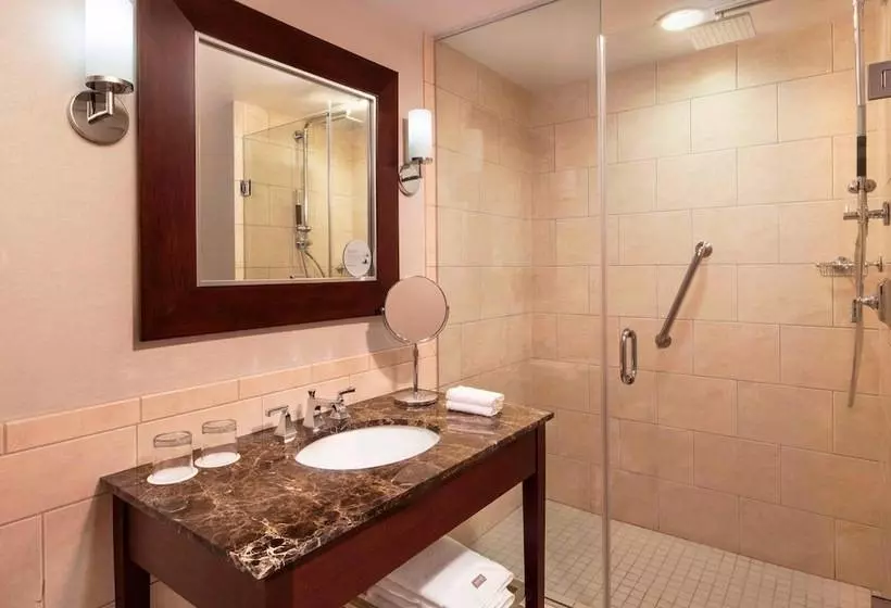 Отель The Westin Richmond
