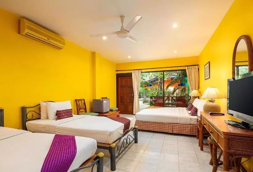 Курорт Tradewinds Cottages