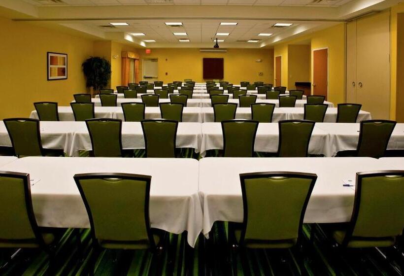 Fairfield Inn & Suites Louisville East