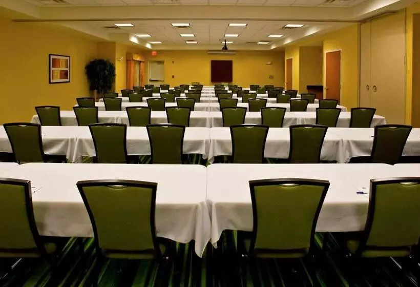 Fairfield Inn & Suites Louisville East