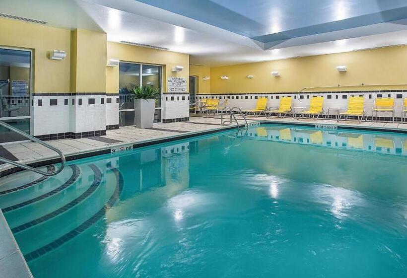 Fairfield Inn & Suites Louisville East