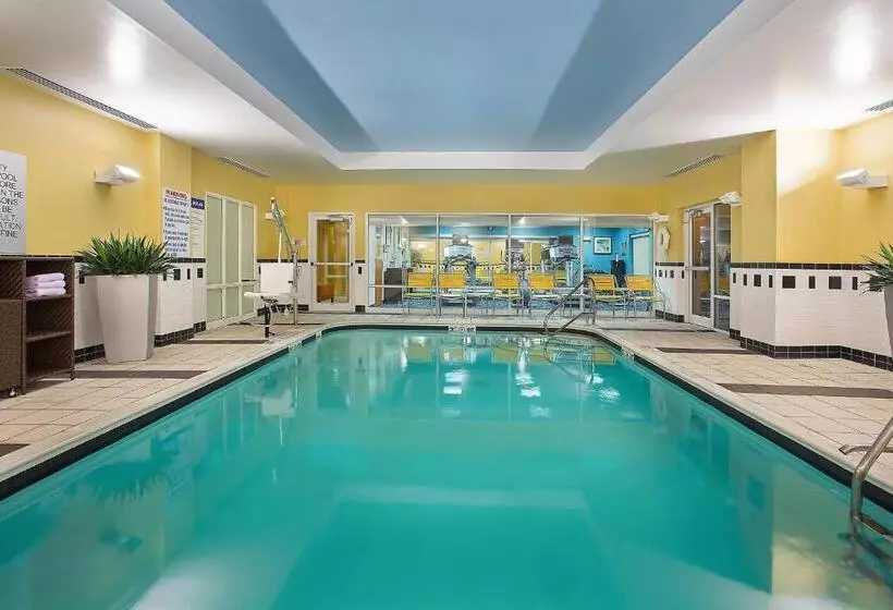 Fairfield Inn & Suites Louisville East