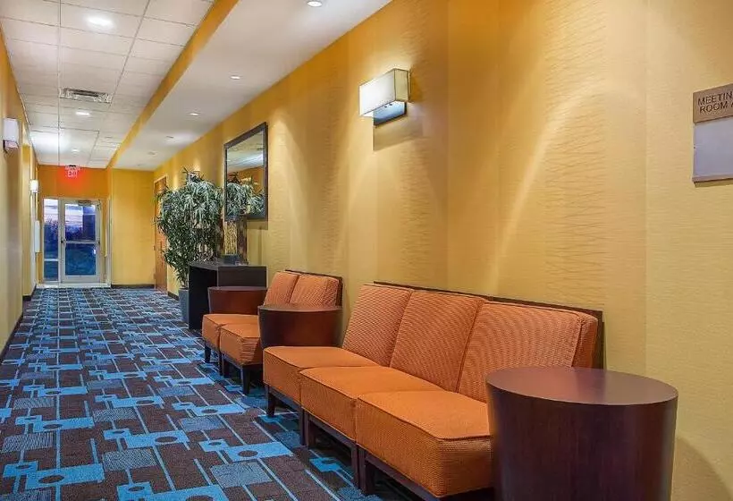 Fairfield Inn & Suites Louisville East