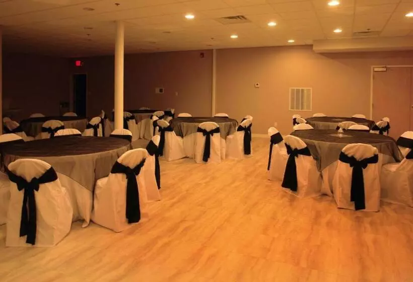 בית מלון כפרי Acorn Hill Lodge And Spa