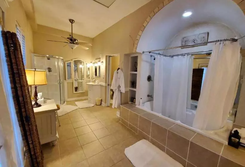 בית מלון כפרי Acorn Hill Lodge And Spa