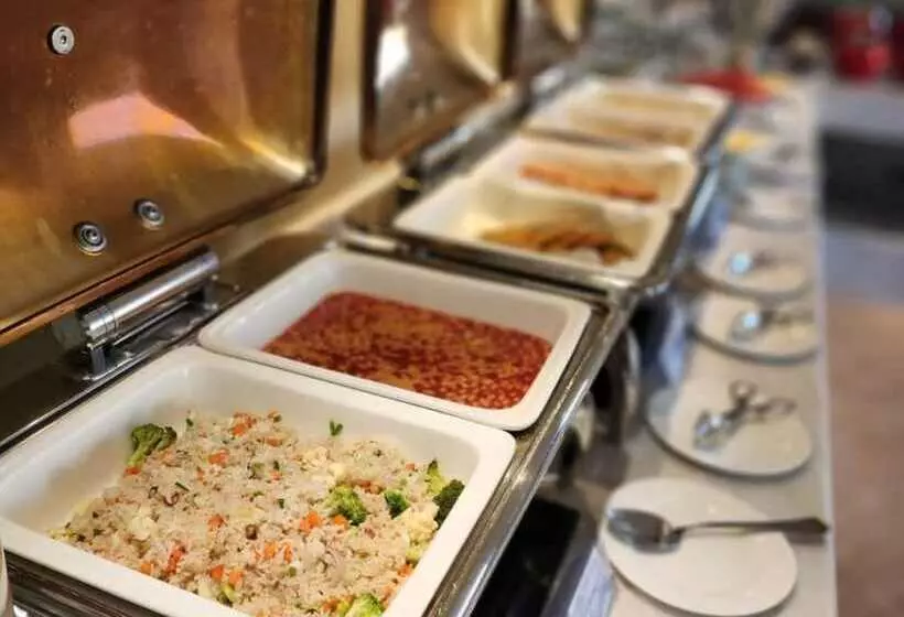 Al Hail Waves Hotel Managed By Centara