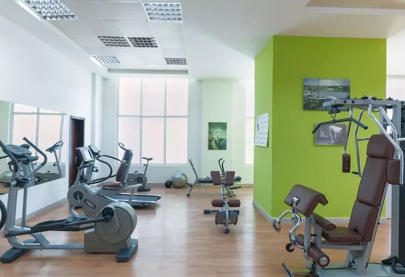 Al Hail Waves Hotel Managed By Centara