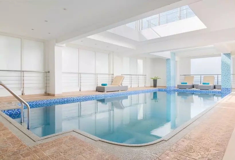 Al Hail Waves Hotel Managed By Centara