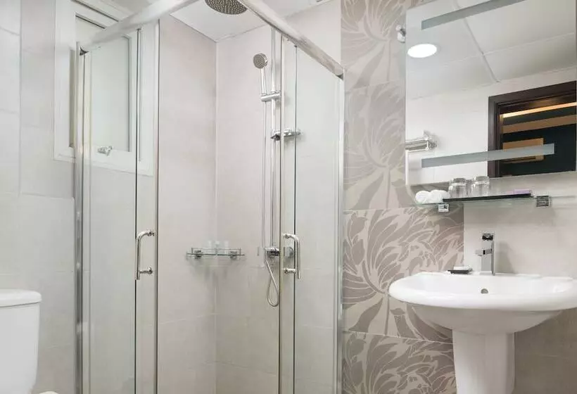 Al Hail Waves Hotel Managed By Centara