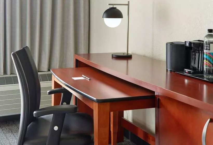 فندق Courtyard By Marriott Nashville Brentwood