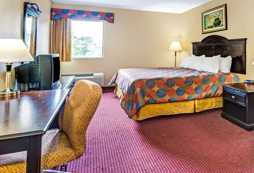 בית מלון כפרי Days Inn & Suites By Wyndham Jeffersonville In