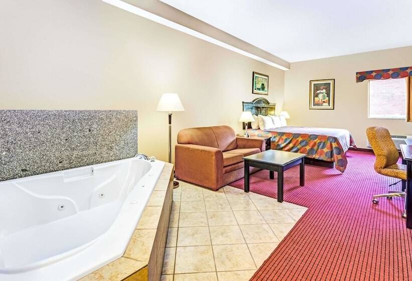 בית מלון כפרי Days Inn & Suites By Wyndham Jeffersonville In
