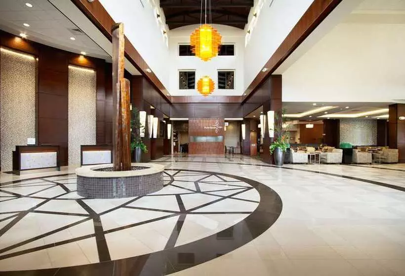 هتل Embassy Suites By Hilton Fayetteville Fort Liberty