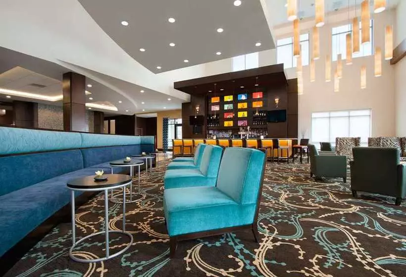 هتل Embassy Suites By Hilton Fayetteville Fort Liberty