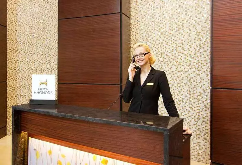 هتل Embassy Suites By Hilton Fayetteville Fort Liberty