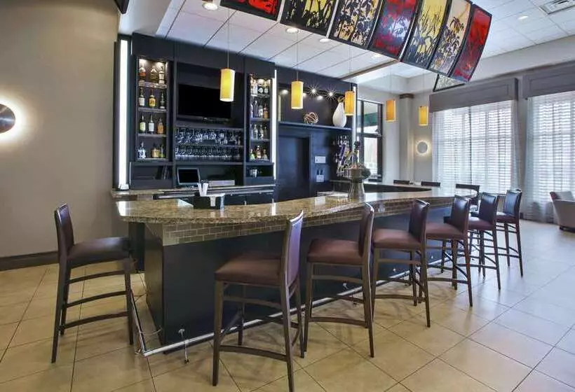 酒店 Embassy Suites Columbus Airport