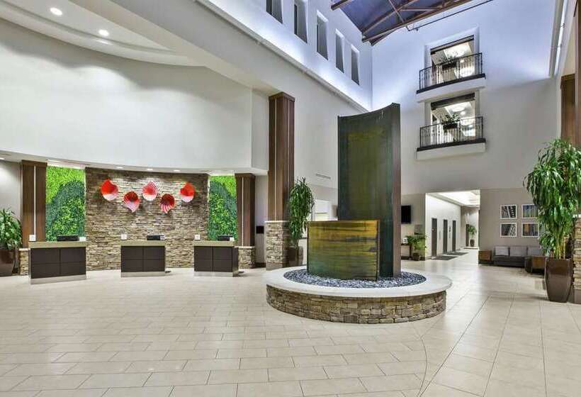 ホテル Embassy Suites Columbus Airport