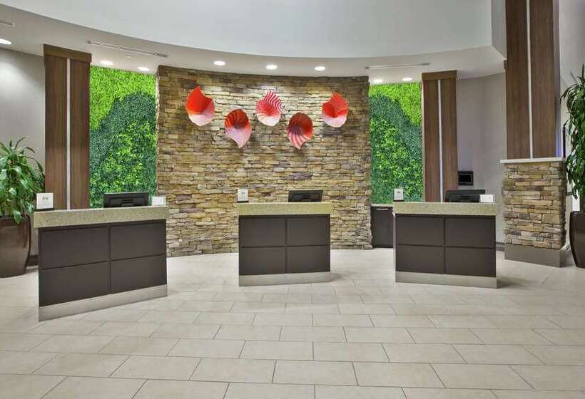 ホテル Embassy Suites Columbus Airport