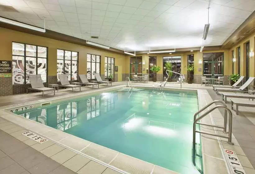 酒店 Embassy Suites Columbus Airport