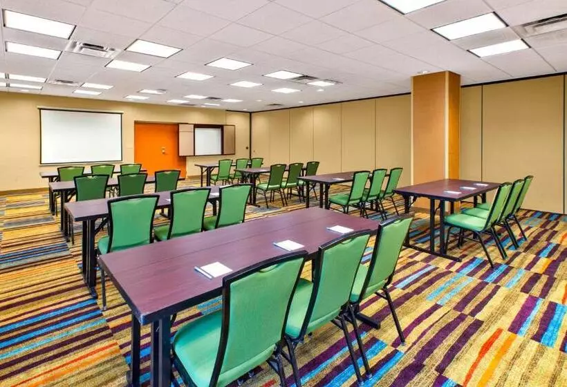 هتل Fairfield Inn & Suites By Marriott Lexington North