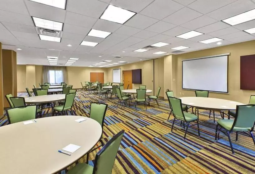 هتل Fairfield Inn & Suites By Marriott Lexington North