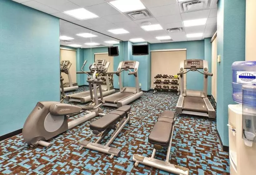 هتل Fairfield Inn & Suites By Marriott Lexington North