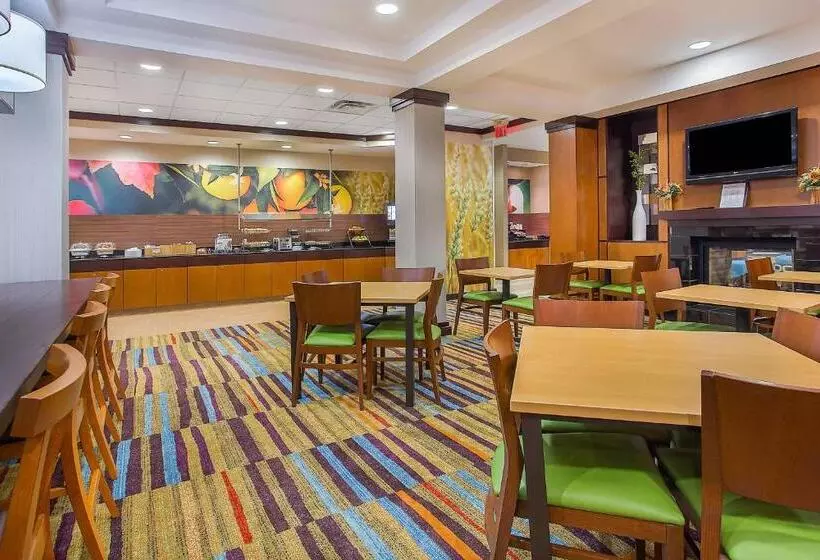 هتل Fairfield Inn & Suites By Marriott Lexington North